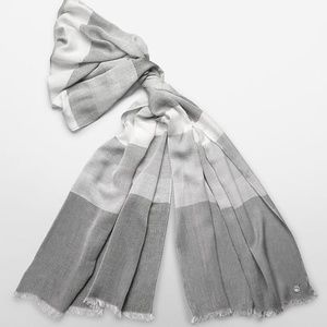 NWT Calvin Klein Black Striped Ombre Colorblock Scarf CLASSIC LIGHT WEIGHT CO